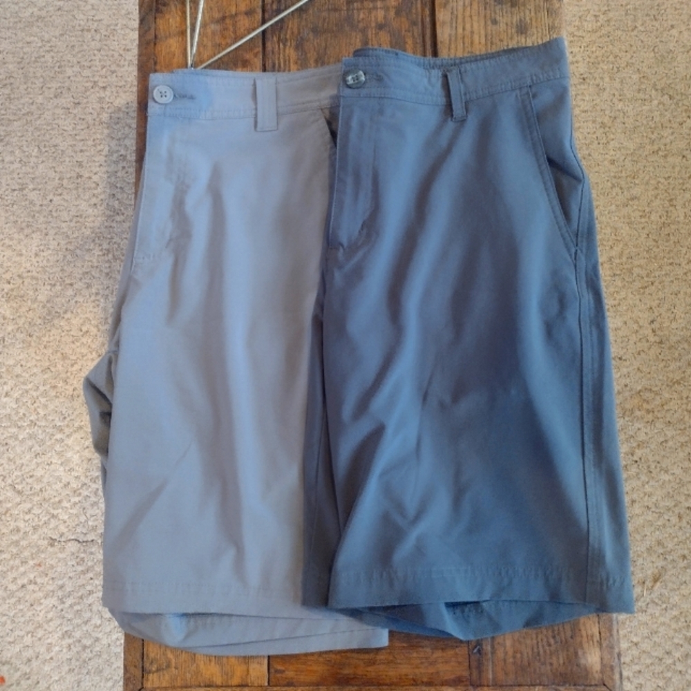 2 pair of men shorts
